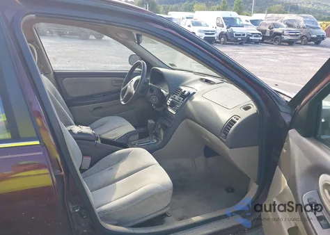 2000 Nissan Maxima Gle/Gxe/Se from USA, damaged, VIN JN1CA31D1YT744135